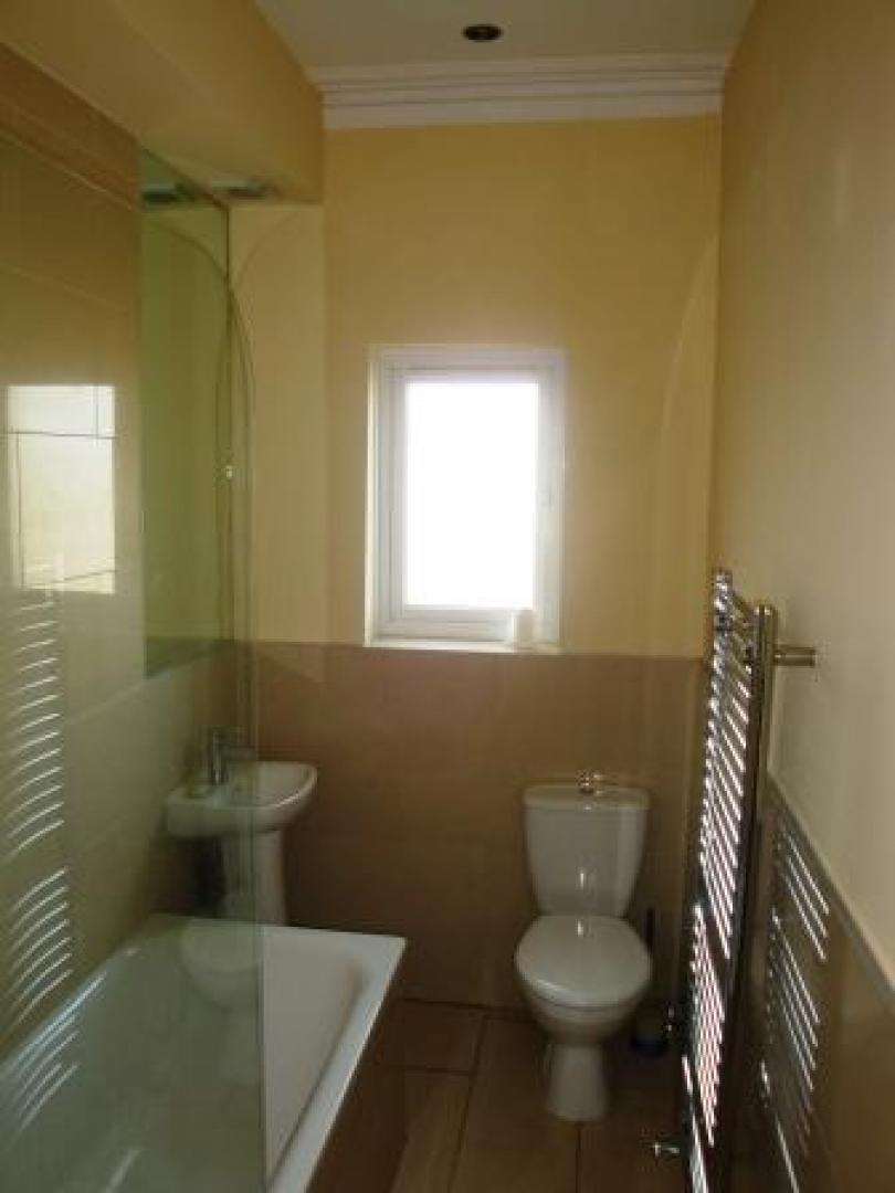 			3 Bedroom, 1 bath, 1 reception Flat			 West End Lane, WEST HAMPSTEAD